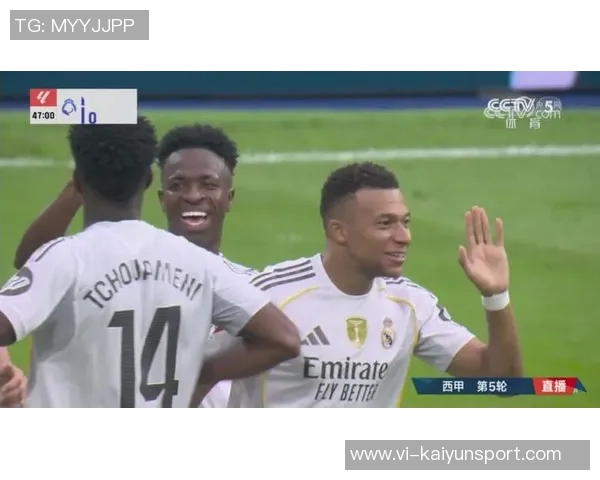 姆巴佩与维尼修斯温馨合影传递友谊力量永远支持彼此的信念